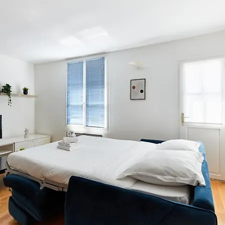 Bnbnook - Chic 1br With Balcony - Latin Quarter *