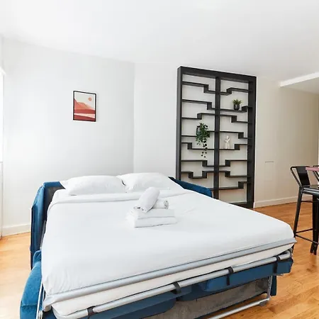 Bnbnook - Chic 1br With Balcony - Latin Quarter Apartment Paris