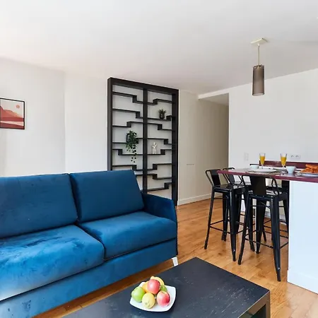 Bnbnook - Chic 1br With Balcony - Latin Quarter Lägenhet *