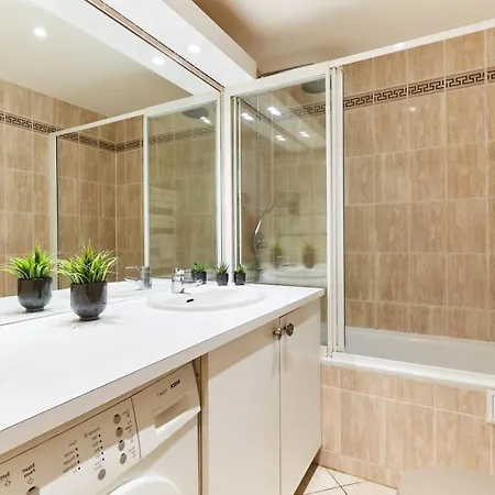 Lägenhet Bnbnook - Chic 1br With Balcony - Latin Quarter Paris