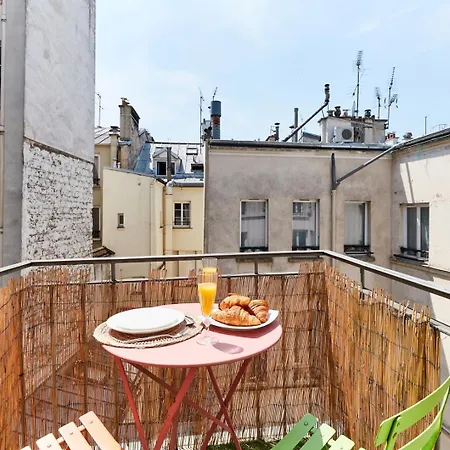 Lägenhet Bnbnook - Chic 1br With Balcony - Latin Quarter